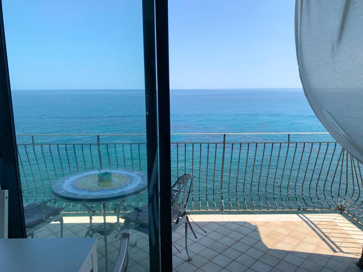 Giardini Beach Loft Exterior photo